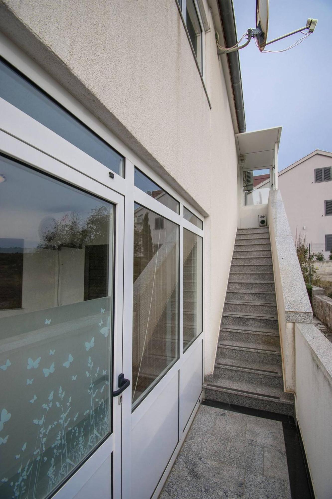 Apartment Meri Razanj With Sea View Bagian luar foto