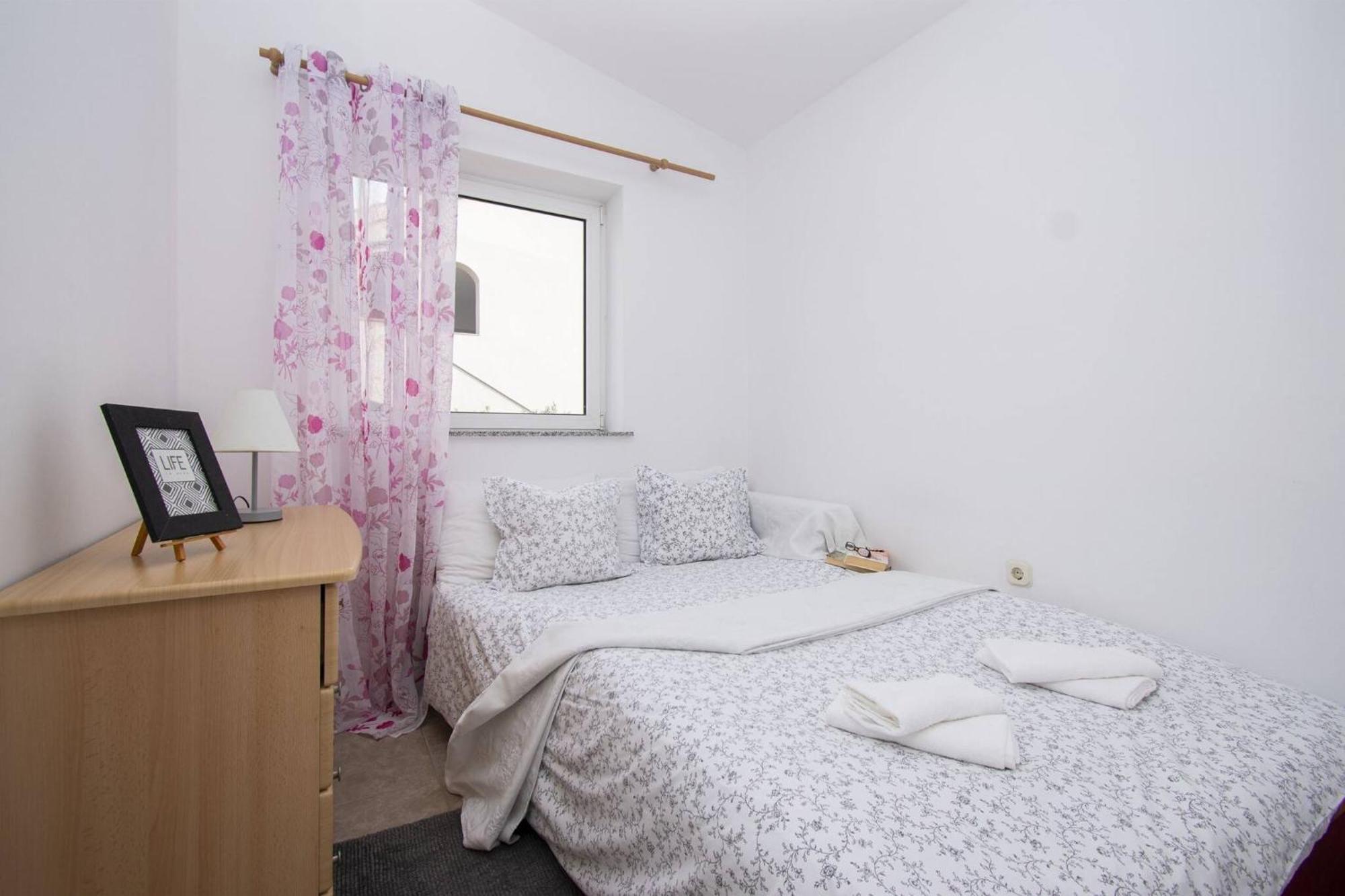 Apartment Meri Razanj With Sea View Bagian luar foto